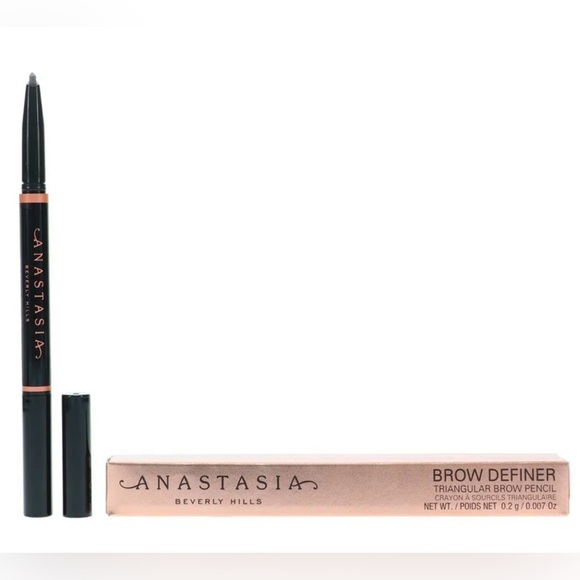 Anastasia Beverly Hills Other - Anastasia Beverly Hills Brow Definer - Medium Brown
